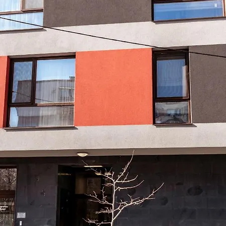 Bright 1bdr With A Balcony