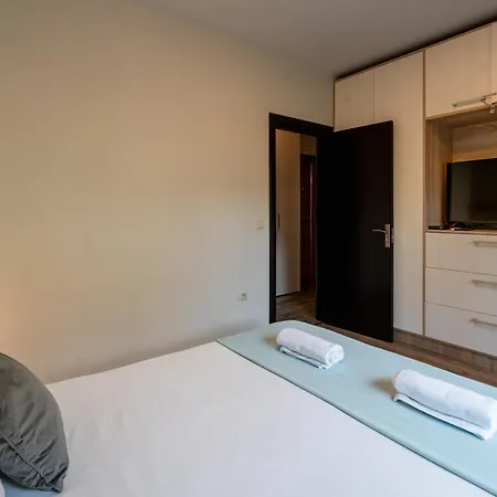 Bright 1bdr With A Balcony *