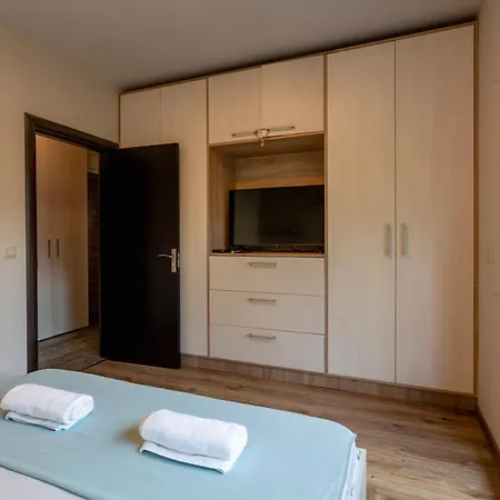 Bright 1bdr With A Balcony * Sofia