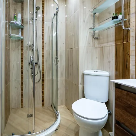 Bright 1bdr With A Balcony