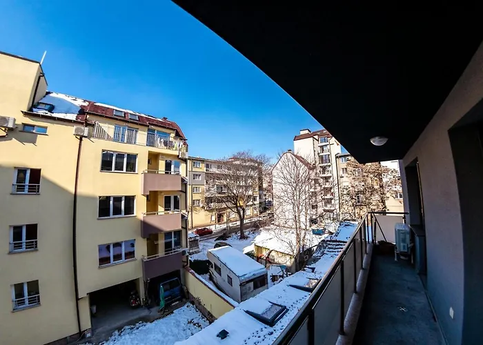 Apartment Bright 1bdr With A Balcony *