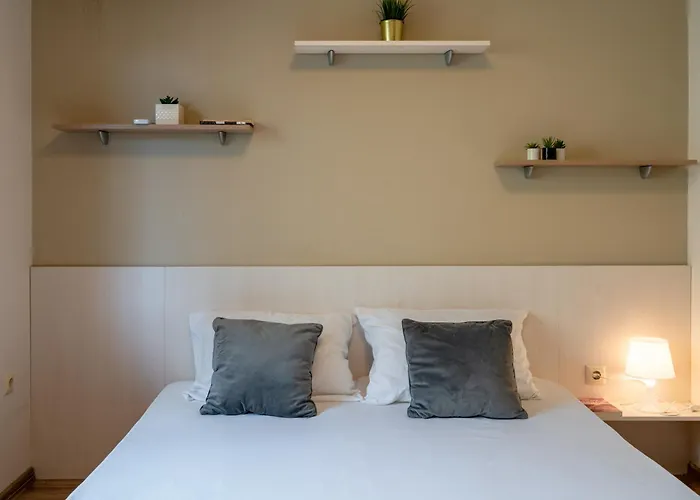 Bright 1bdr With A Balcony Sofia