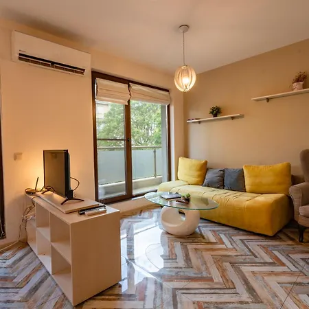 Bright 1bdr With A Balcony Appartement